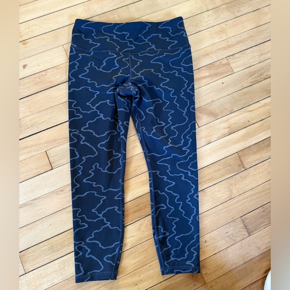 Athleta Elation Train‎ Textured 7/8 tight black and grey leggings - Picture 2 of 6